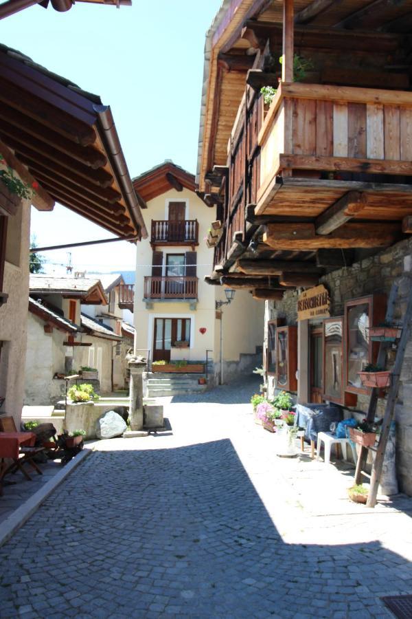 Appartamento Il Camoscio - Affitti Brevi Italia Brusson Exterior foto